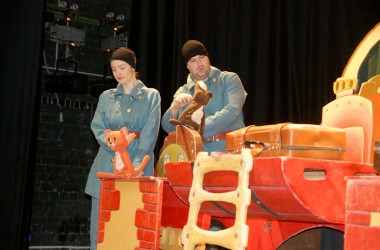 Могилевский театр кукол и МЧС учат детей безопасному поведению