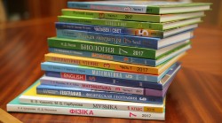 Во сколько обойдутся школьные учебники в новом учебном году?