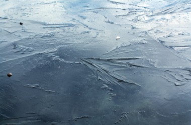 МЧС напоминает о запрете выхода на тонкий лед