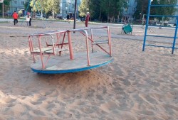 Эпидемиологи обнаружили нарушения на детских площадках Могилева