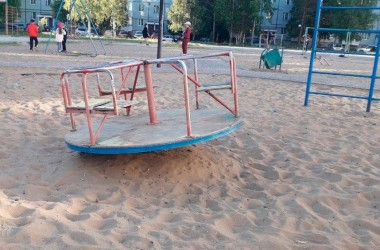 Эпидемиологи обнаружили нарушения на детских площадках Могилева
