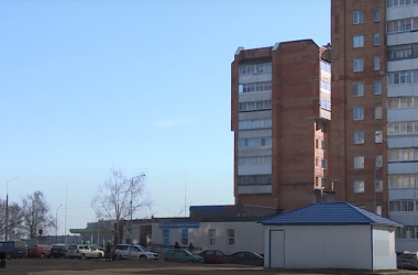 Как решается проблема парковок в спальных районах Могилева? (Видео)