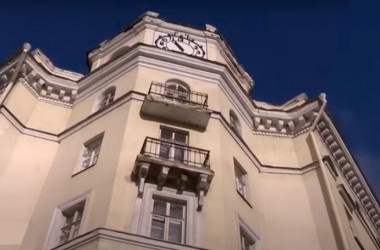 В могилевском доме с башенными часами проходит капитальный ремонт