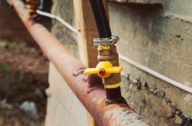 За самовольное подключение к водопроводу и канализации предусмотрены крупные штрафы