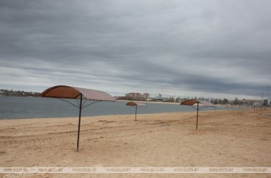 Пляж на Святом озере в Могилеве готовится к сезону и наплыву в 6000 человек