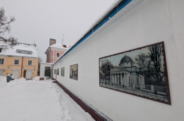 Исторический Могилев «поселился» на фасадах пешеходной улицы