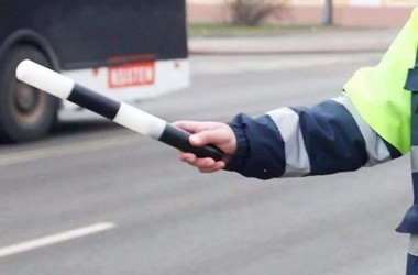 ГАИ призывает сообщать о нетрезвых водителях по телефону 102