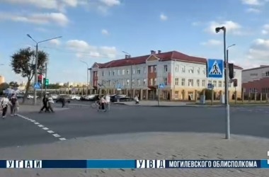 На перекрестке Ленинской и Тимирязевской в Могилеве ввели отдельную пешеходную фазу