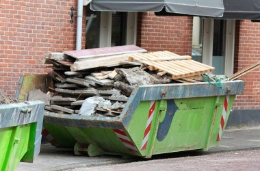 Куда звонить в Могилеве, чтобы вывезти крупногабаритный мусор и стройотходы