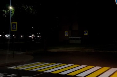 В Могилеве появился первый проекционный пешеходный переход