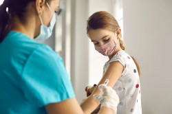 Вакцинация против COVID-19 детей внесена в перечень профилактических прививок по эпидпоказаниям