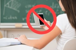 В школах ужесточат правила использования учениками мобильных телефонов