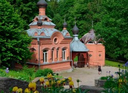 Реконструкция парковой зоны проходит у Полыковичской Криницы