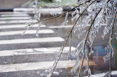 Водители и пешеходы! Будьте внимательны в меняющихся погодных условиях