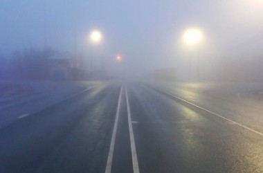 ГАИ предупреждает водителей о тумане и призывает к осторожности