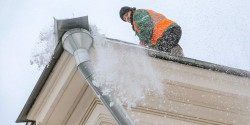 Бригады специалистов по очистке крыш зданий от снежно-ледяных образований создадут в Могилеве до 1 ноября