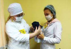 Учащиеся Могилевского медицинского колледжа в условиях пандемии помогают медикам и пенсионерам