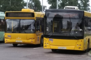 В работе пригородных автобусов в праздничные дни апреля и мая предусмотрены изменения