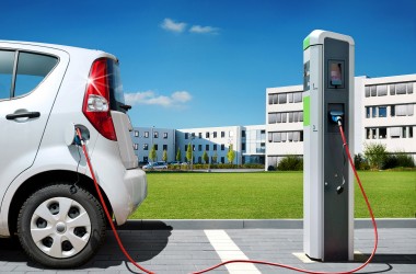 Тарифы на зарядку электромобилей повысятся с 1 мая