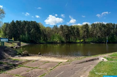В Печерском водохранилище начали слив воды перед генеральной очисткой дна