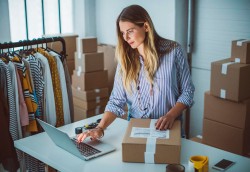 С 2026 года ИП ограничат в оптовой торговле на маркетплейсах