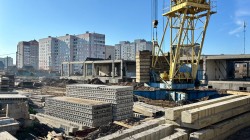 На улице Гагарина продолжают возводить современную школу