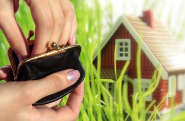 Налог на недвижимость и земельный за 2022 год физлица будут уплачивать в два этапа