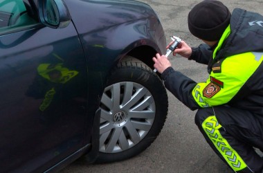 Рейд ГАИ выявил частую ошибку с зимними шинами