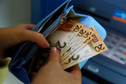 Минимальная зарплата за сентябрь проиндексирована в Беларуси