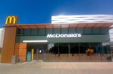 Рестораны «МакДональдс» в Беларуси изменят название на «Вкусно – и точка»