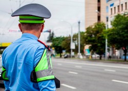 ГАИ рекомендует водителям при передвижении между Ленинским и Октябрьским районами использовать улицу Королева