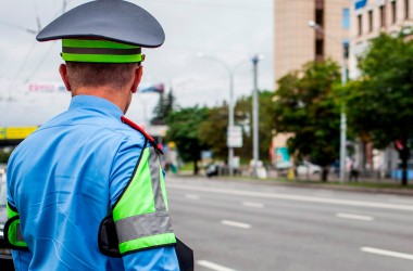 ГАИ рекомендует водителям при передвижении между Ленинским и Октябрьским районами использовать улицу Королева