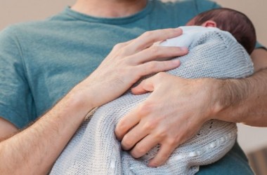 14-дневный оплачиваемый отпуск отцу при рождении ребенка планируют ввести в Беларуси