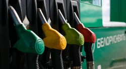 С 23 февраля цены на автомобильное топливо увеличились на 1 копейку